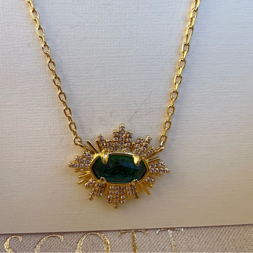 **NWT** Kendra Scott Grayson Gold Sunburst Frame Short Pendant Necklace in Green - Picture 10 of 11